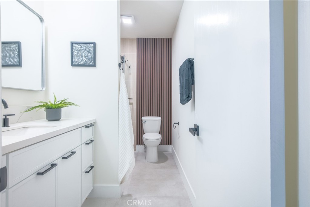 927 N Kings Road 114