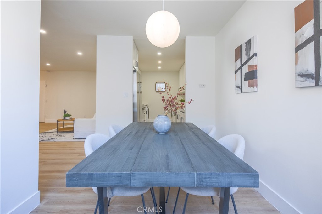 927 N Kings Road 114