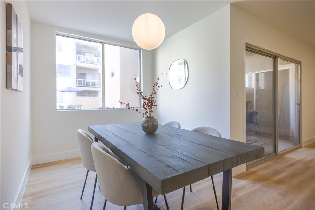 927 N Kings Road 114