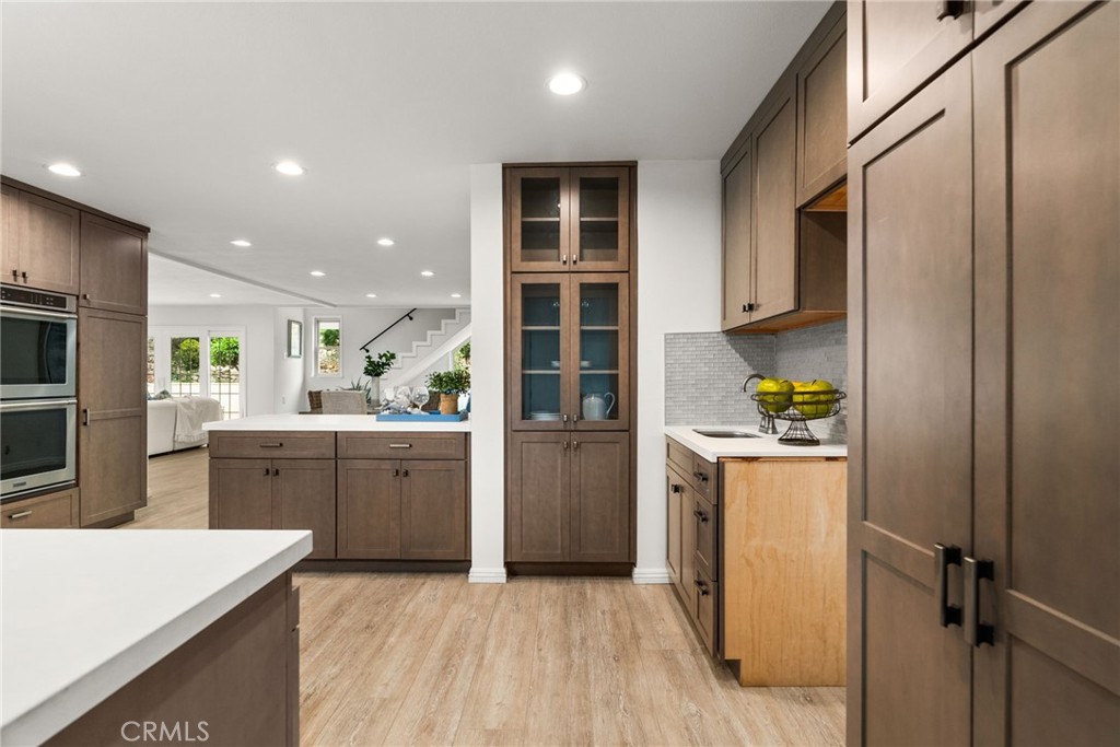 5592 Monticello Avenue