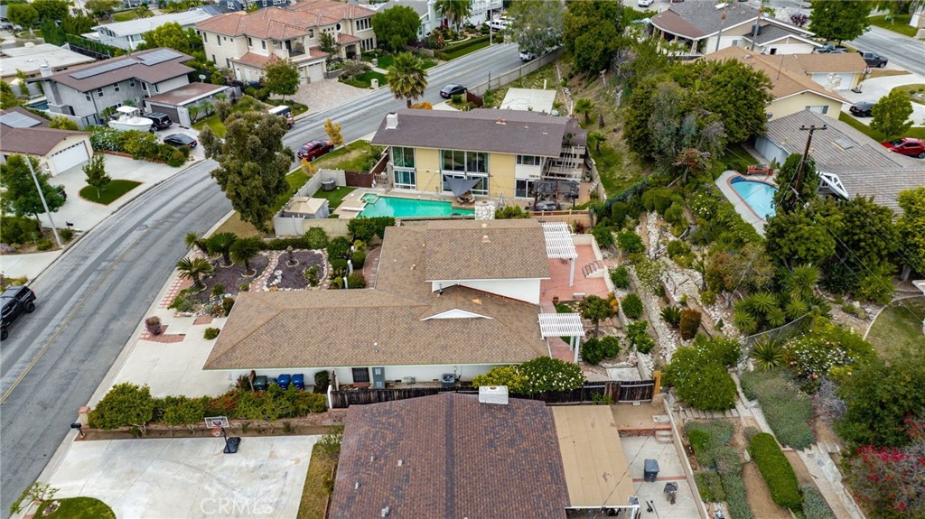 5592 Monticello Avenue