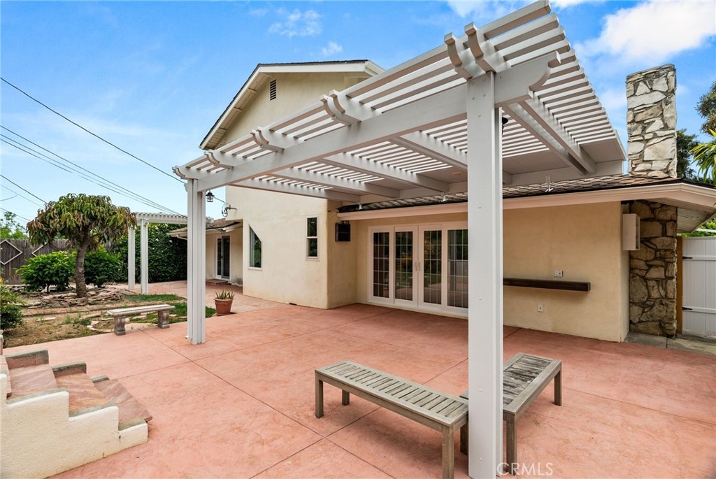 5592 Monticello Avenue