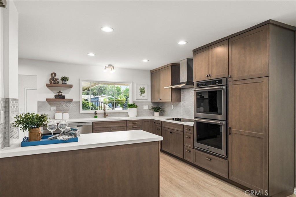 5592 Monticello Avenue