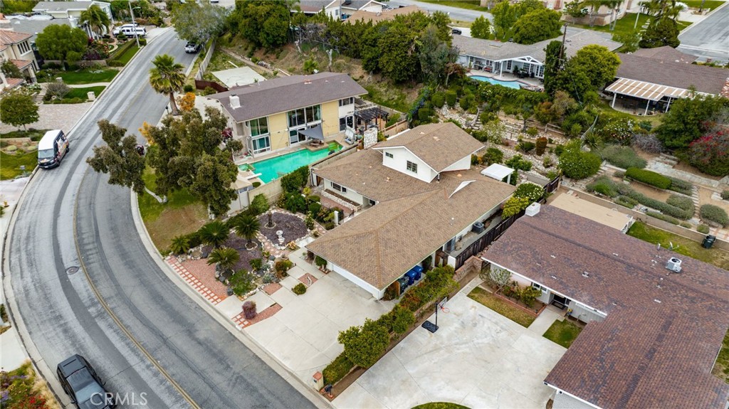 5592 Monticello Avenue