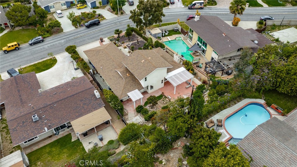 5592 Monticello Avenue