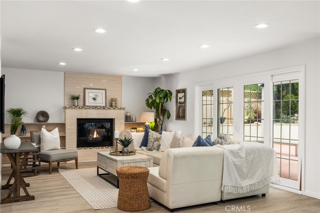 5592 Monticello Avenue