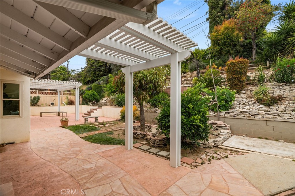 5592 Monticello Avenue