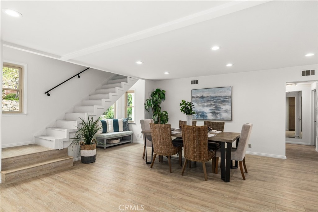 5592 Monticello Avenue