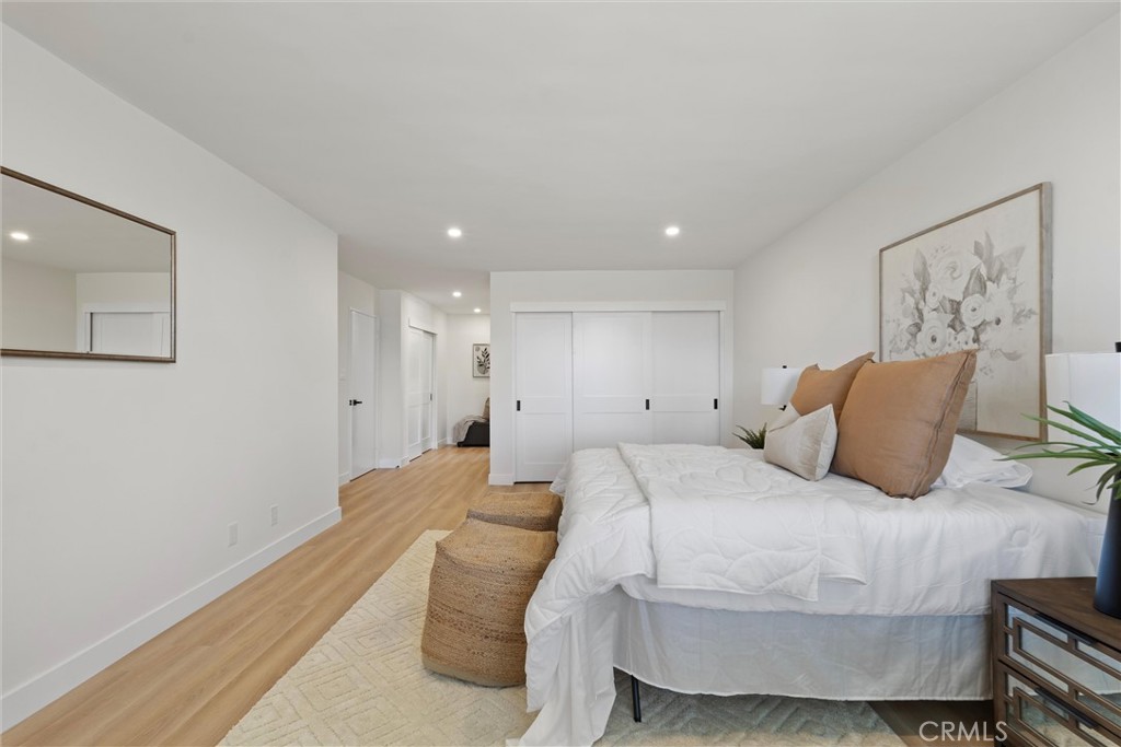 5411 Tyrone Avenue 203