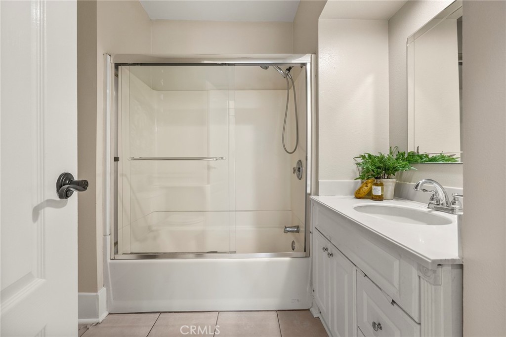 615 E Commonwealth Ave.