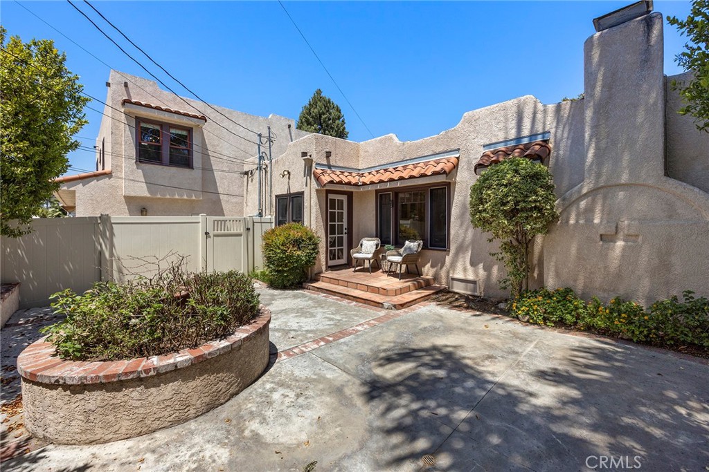 615 E Commonwealth Ave.