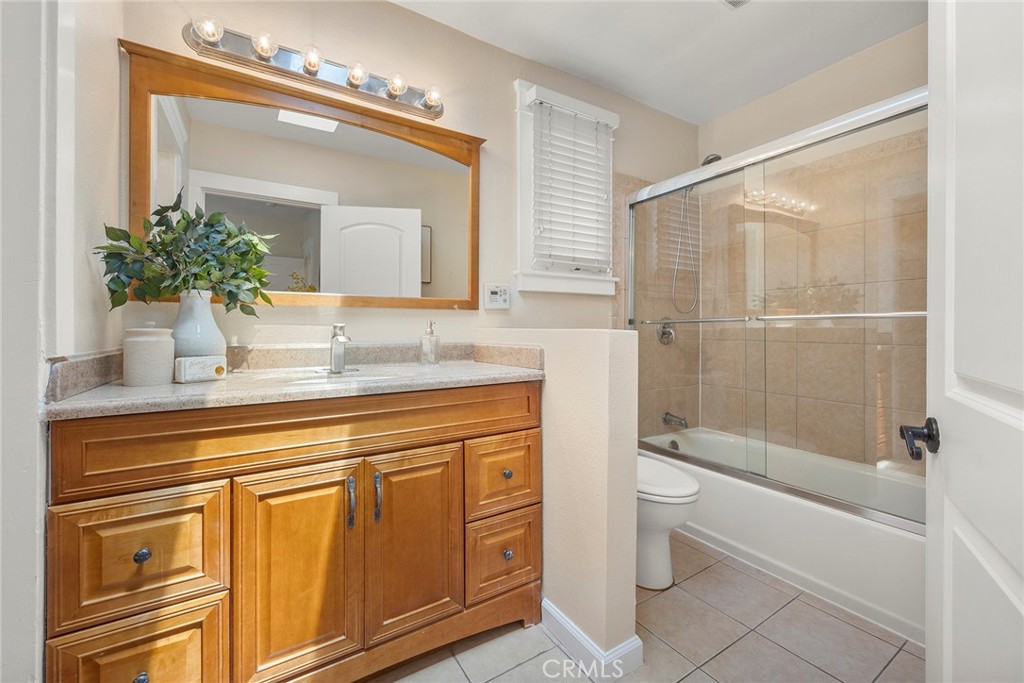 615 E Commonwealth Ave.