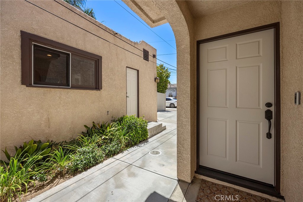 615 E Commonwealth Ave.