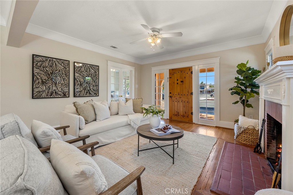 615 E Commonwealth Ave.