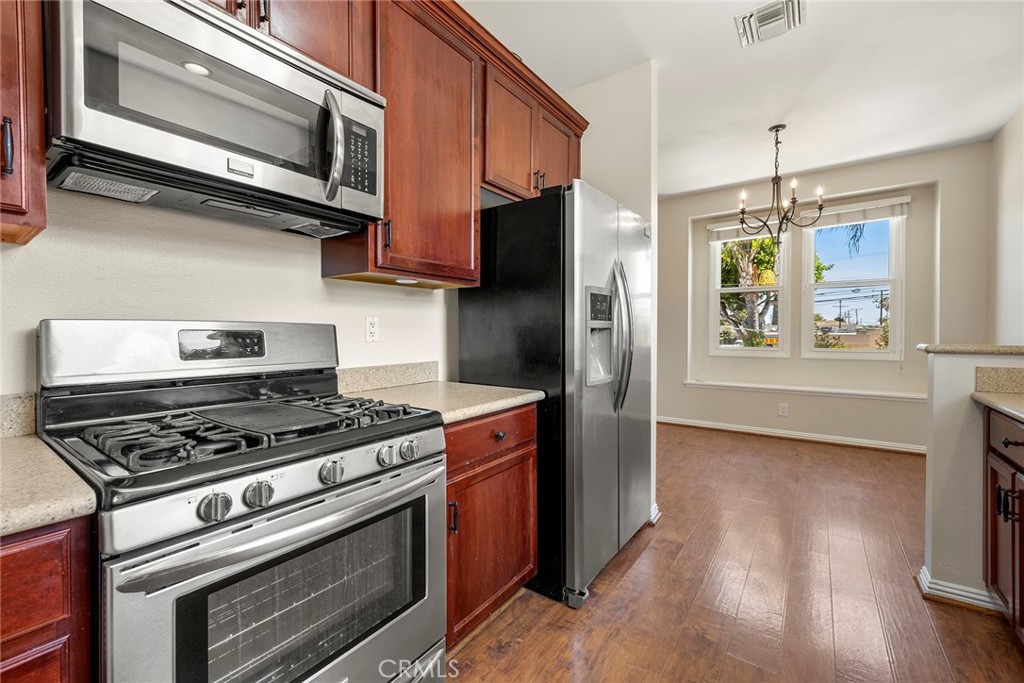 615 E Commonwealth Ave.