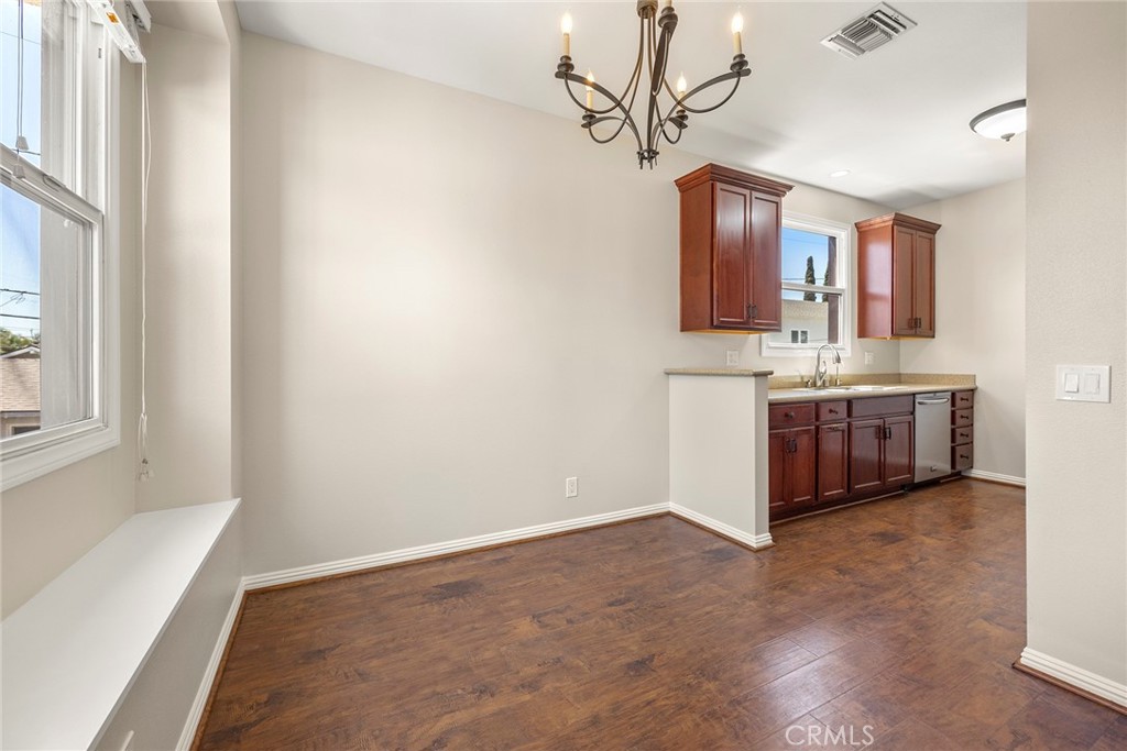 615 E Commonwealth Ave.