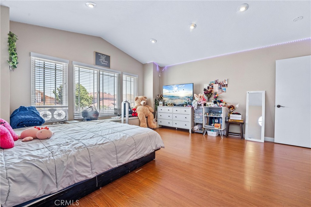 13564 Anochecer Avenue