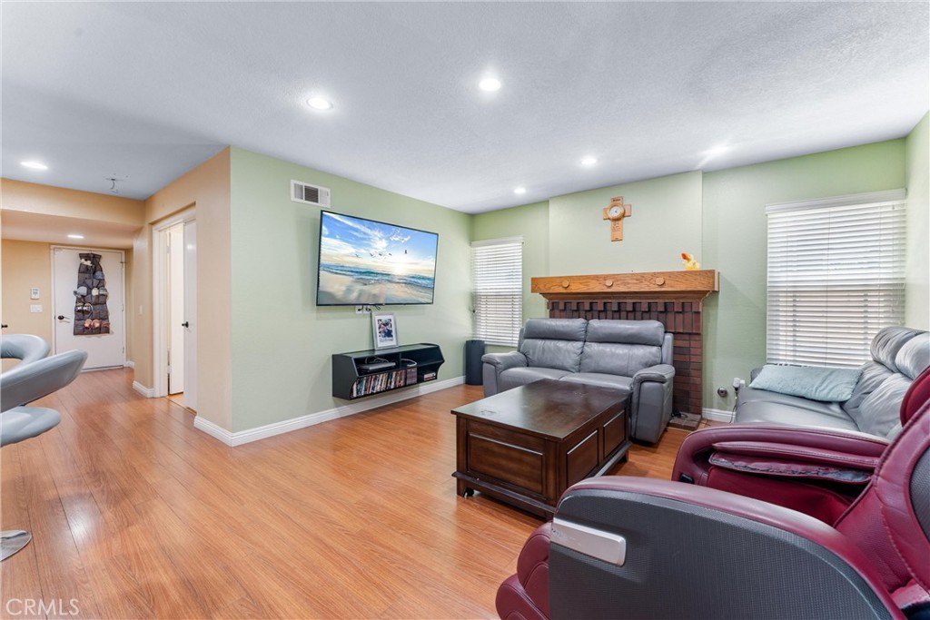 13564 Anochecer Avenue