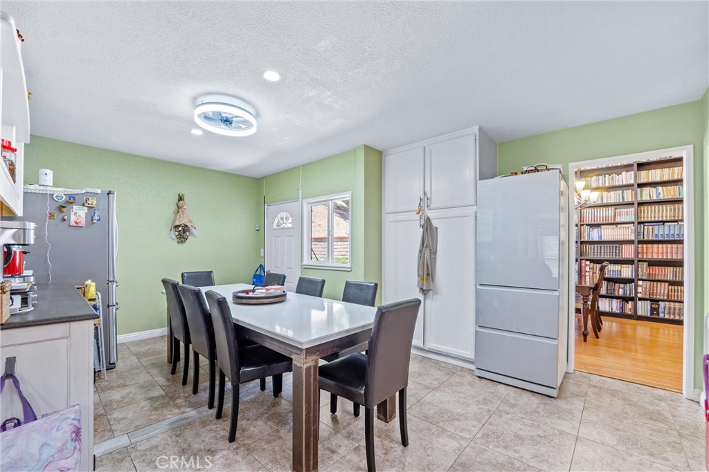 13564 Anochecer Avenue