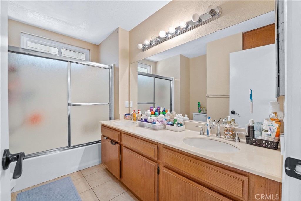 13564 Anochecer Avenue