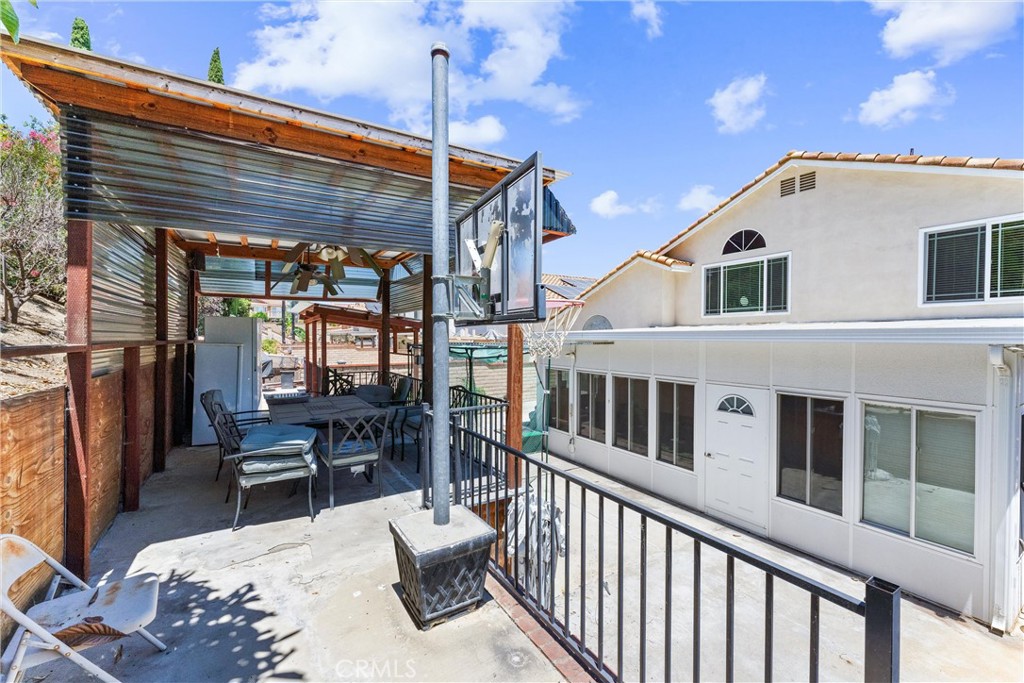 13564 Anochecer Avenue