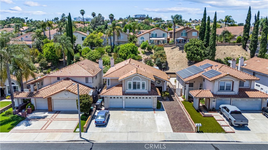 13564 Anochecer Avenue