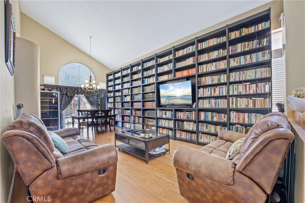 13564 Anochecer Avenue