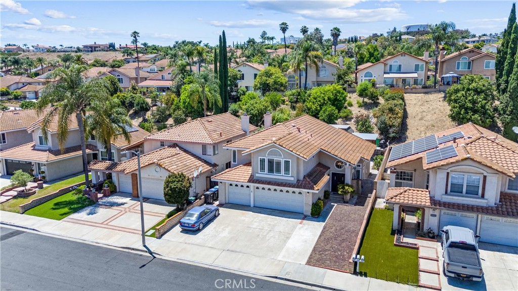 13564 Anochecer Avenue