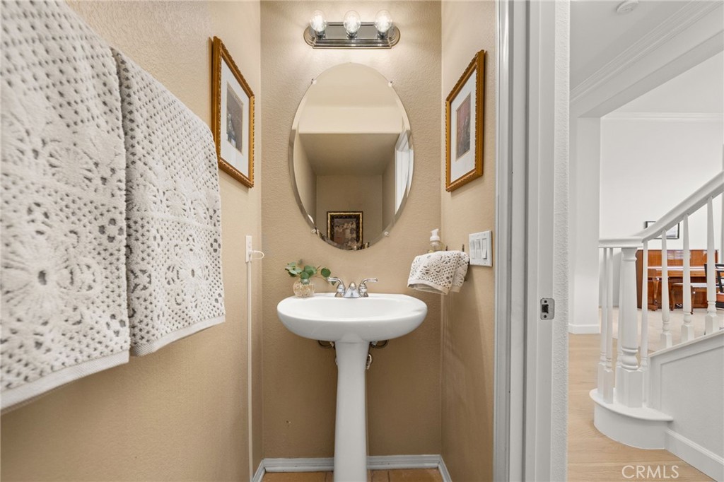 3983 Grandview Drive