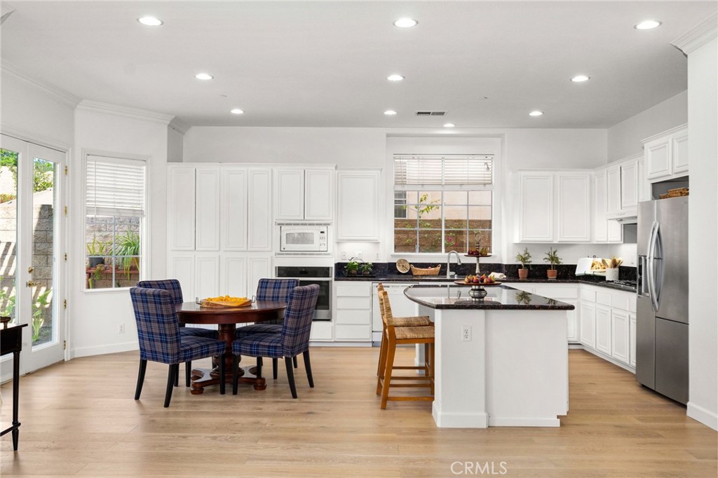 3983 Grandview Drive