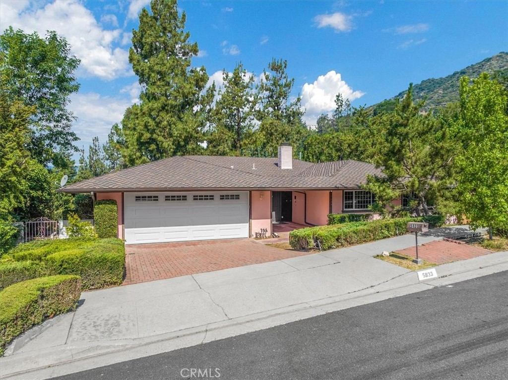 5833 Briartree Drive