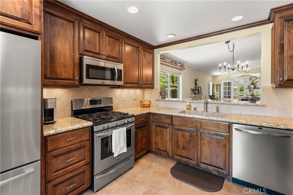 3903 Ravenswood Drive