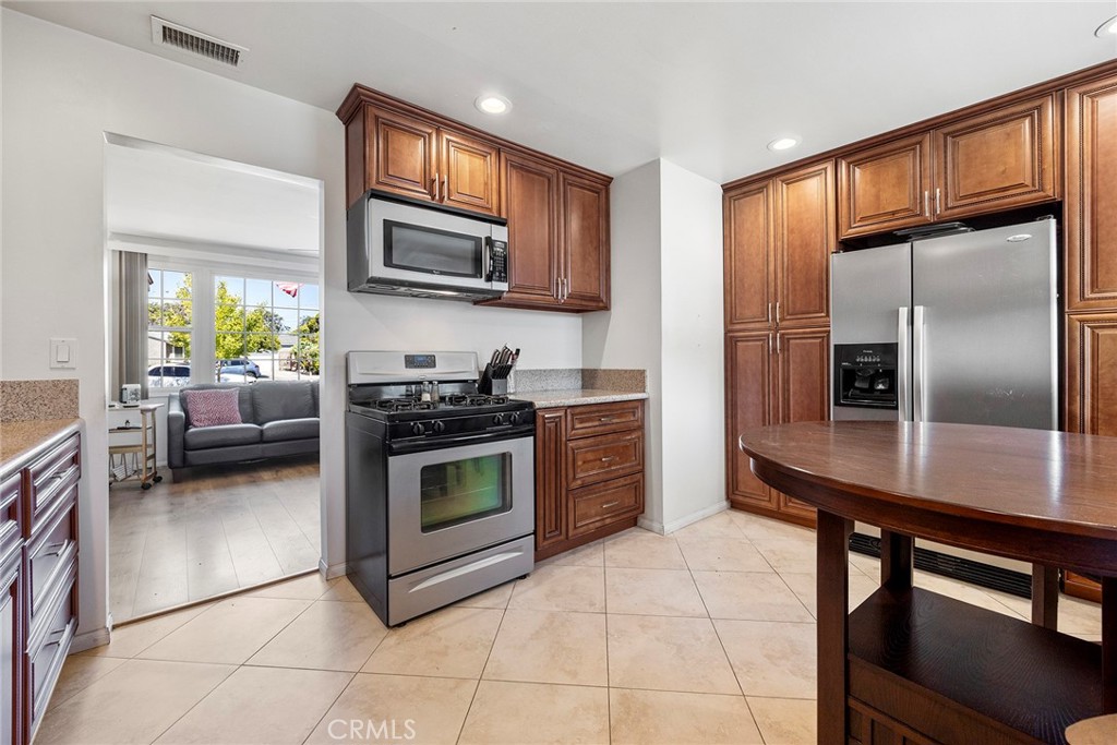 213 S Courtney Place