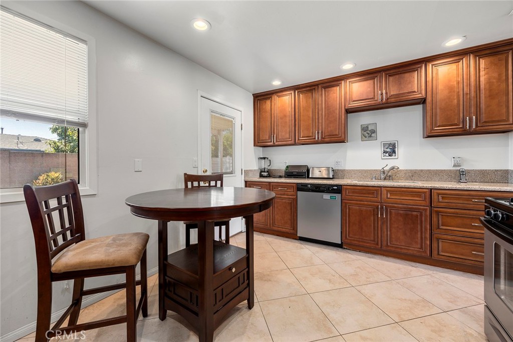 213 S Courtney Place