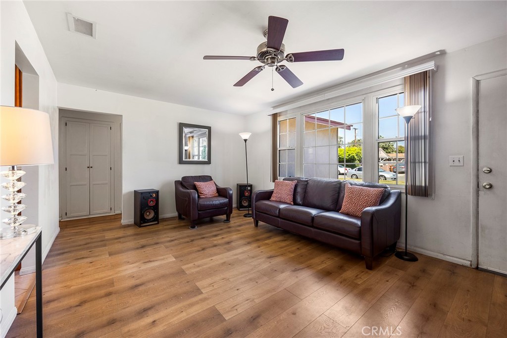 213 S Courtney Place