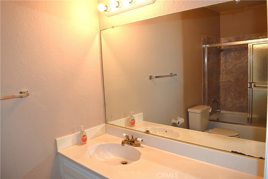 418 E Blueridge Avenue 420