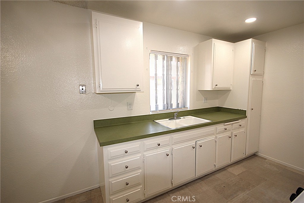 418 E Blueridge Avenue 420