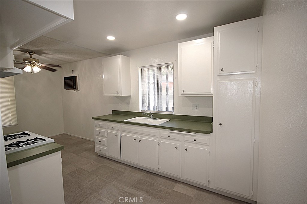 418 E Blueridge Avenue 420