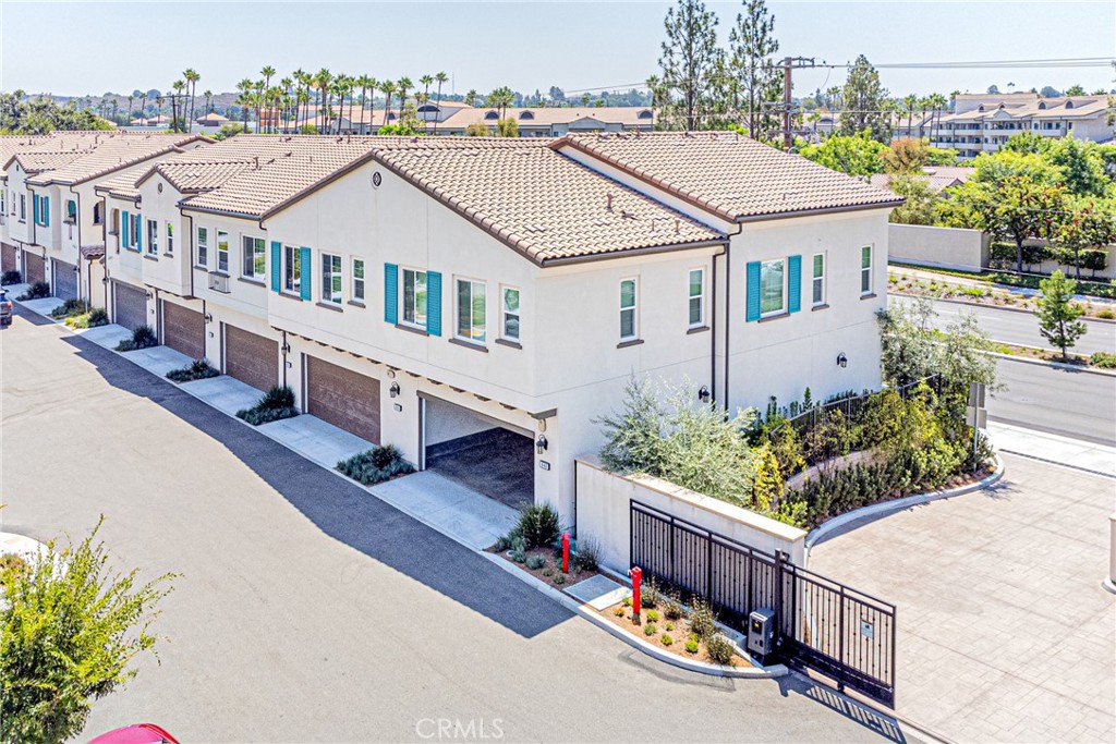 840 Arletta Way