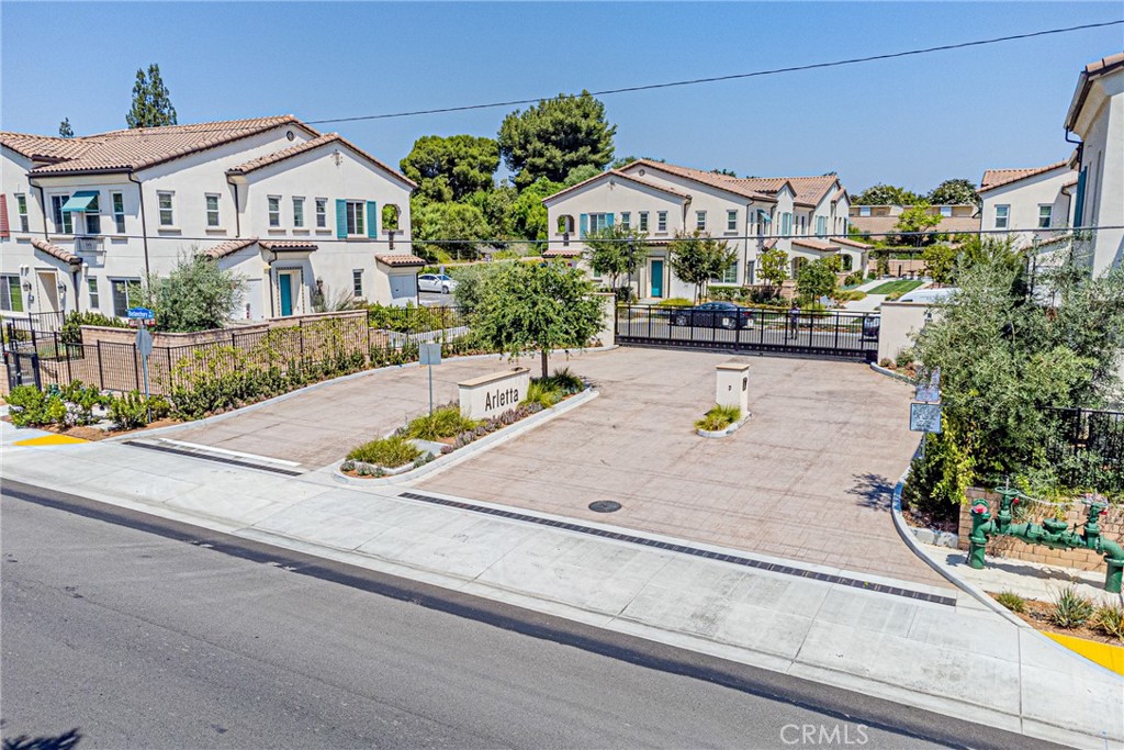 840 Arletta Way