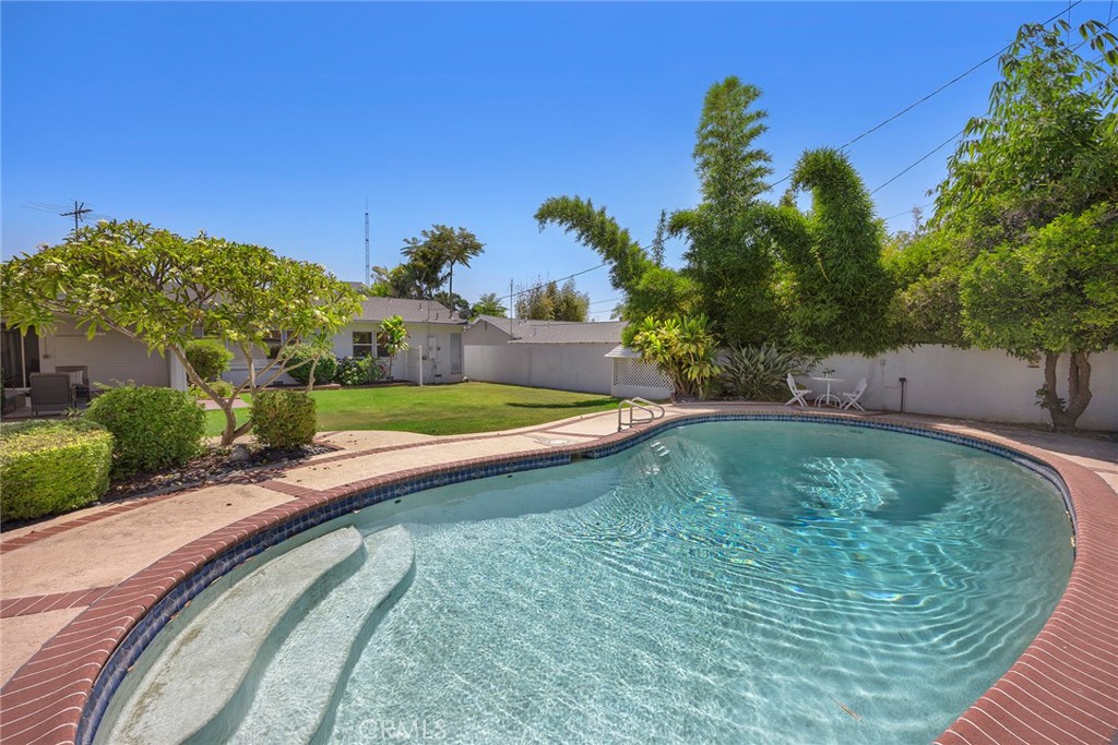 15749 Lindskog Drive