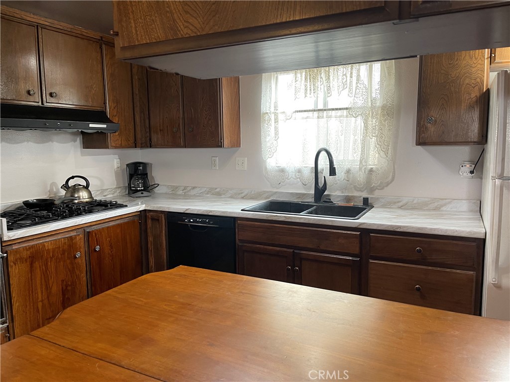 9561 Cardinal Avenue