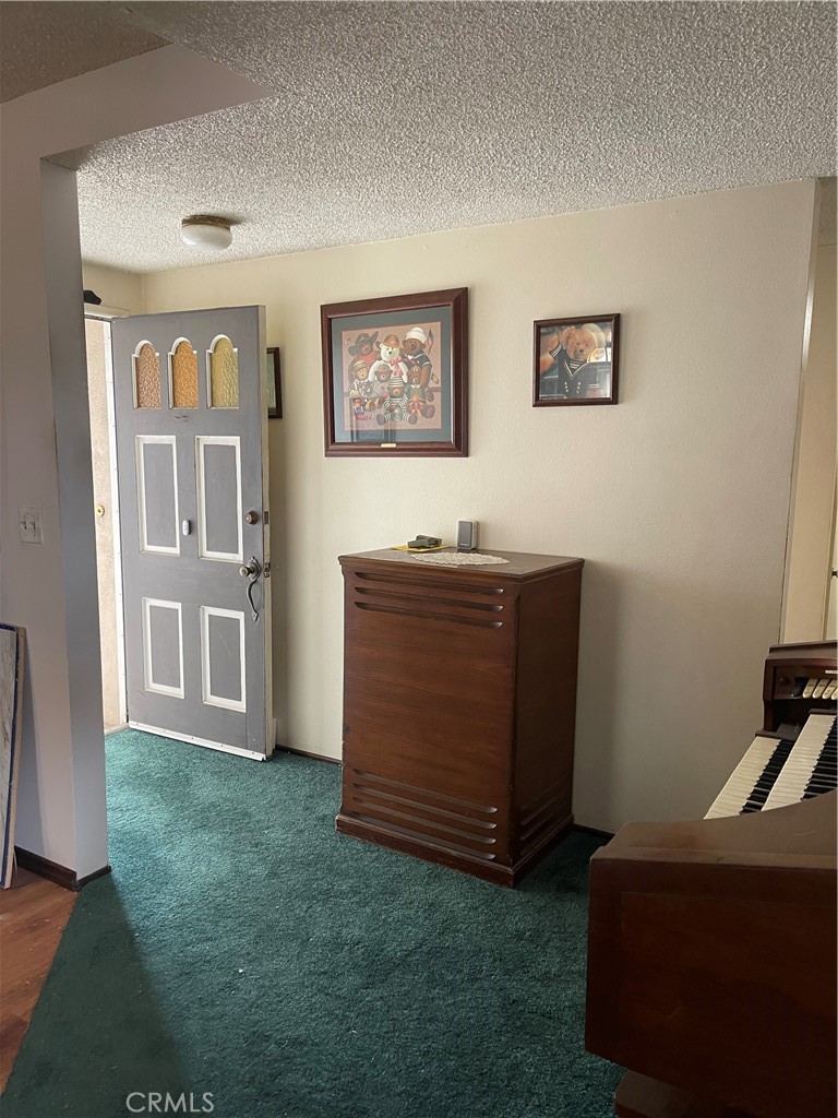 9561 Cardinal Avenue