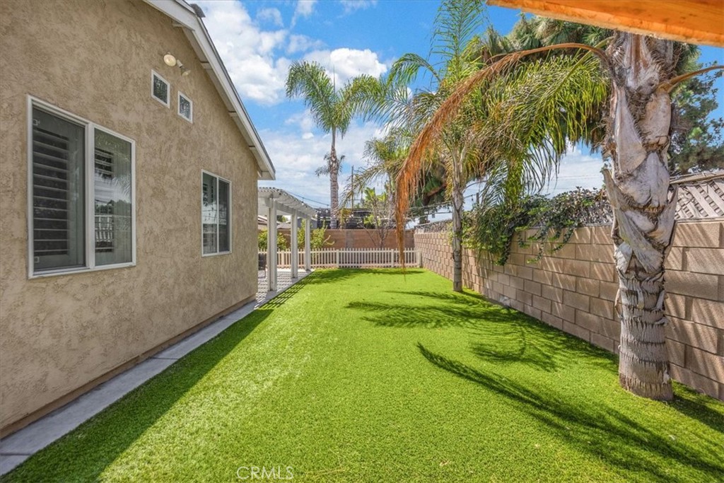 2544 S Phoenix Place