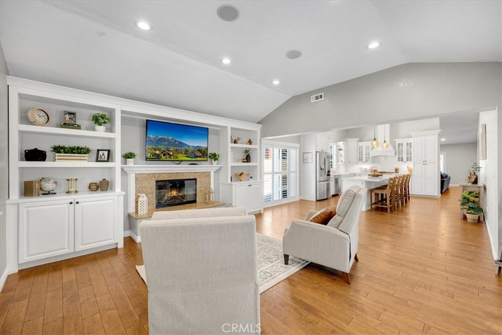 2544 S Phoenix Place