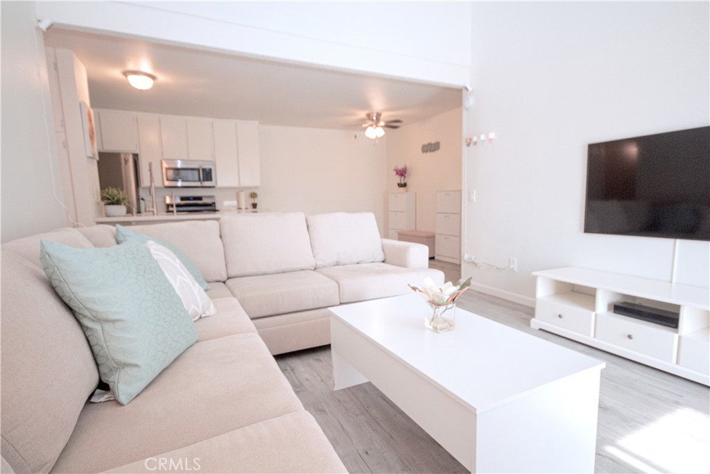 15224 Ocaso Avenue H211