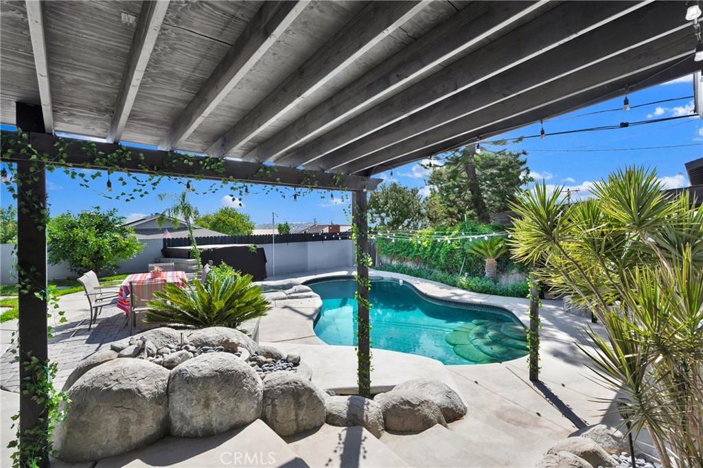 1500 Arbolita Drive