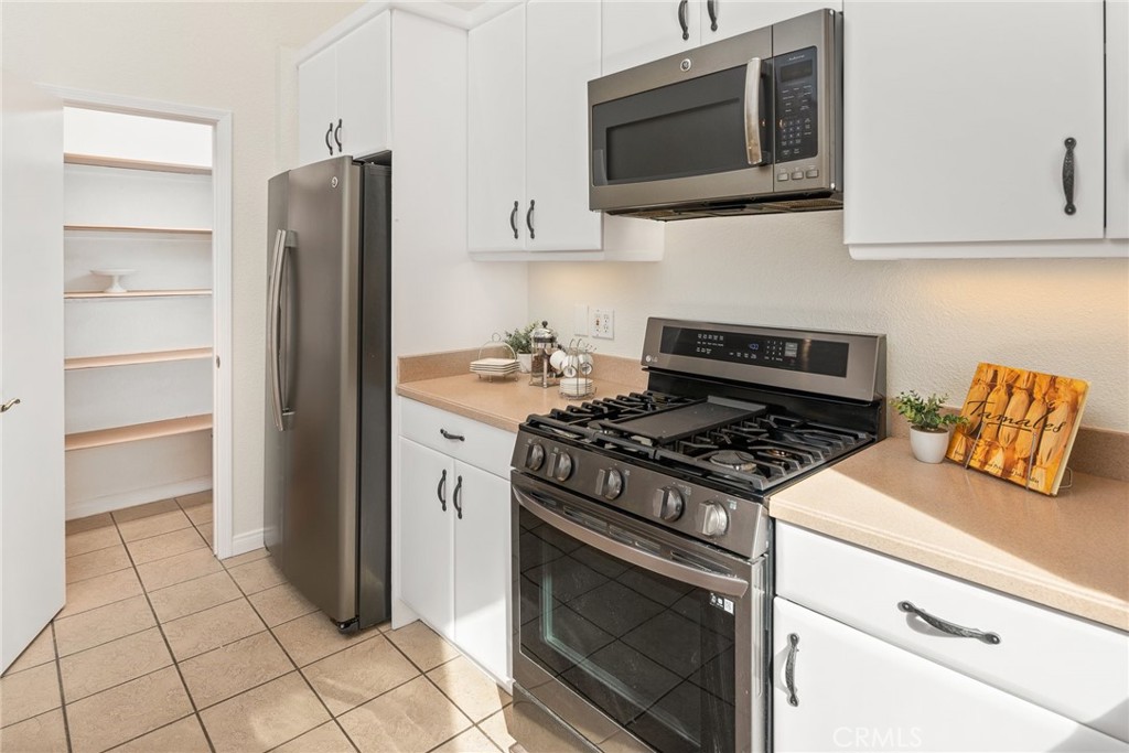 8898 Burkshire Place