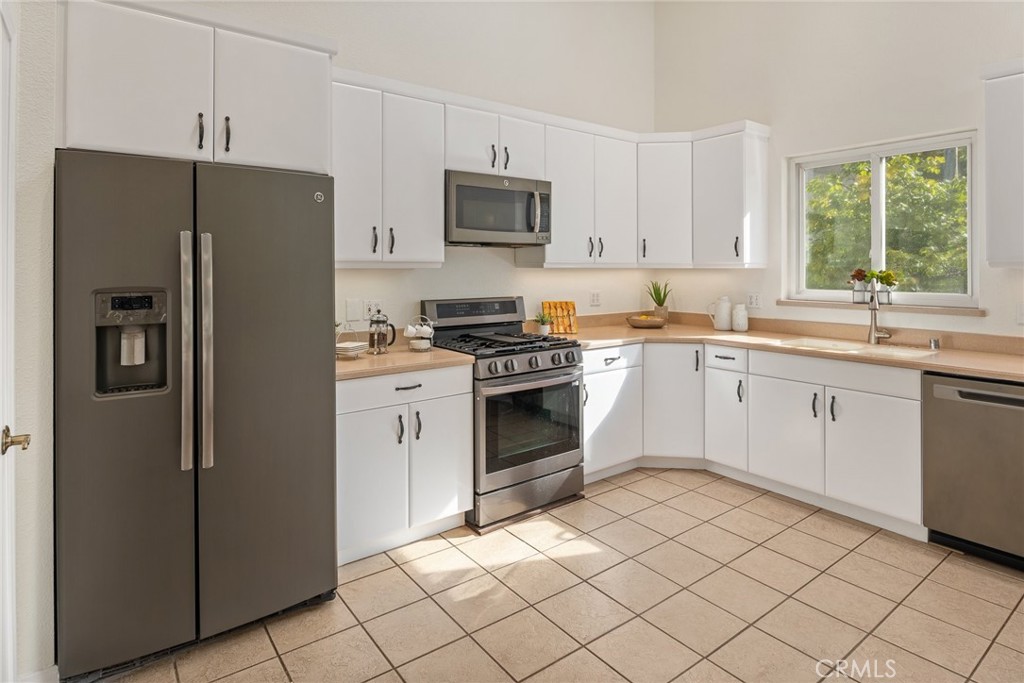 8898 Burkshire Place