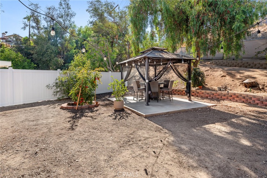 8898 Burkshire Place